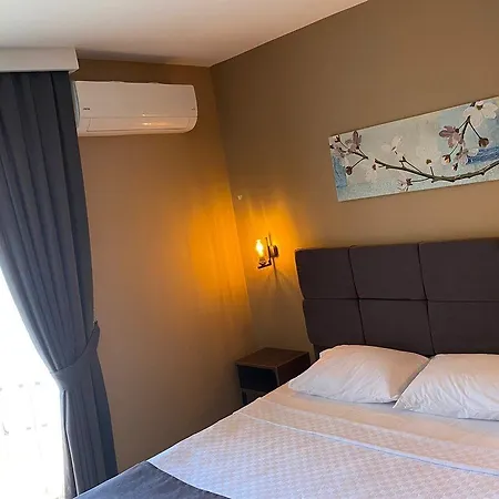 Avisos And Otel 3*